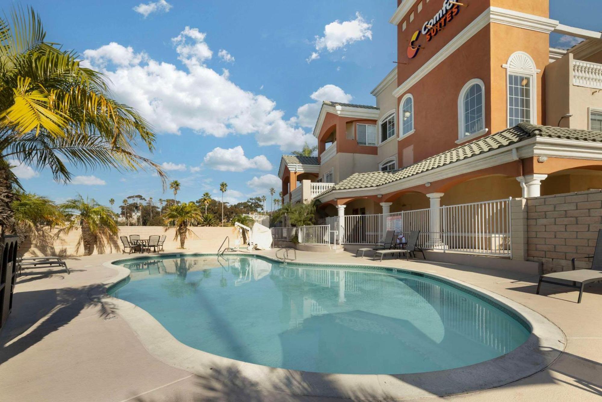 Comfort Suites Oceanside Camp Pendleton Area Екстериор снимка