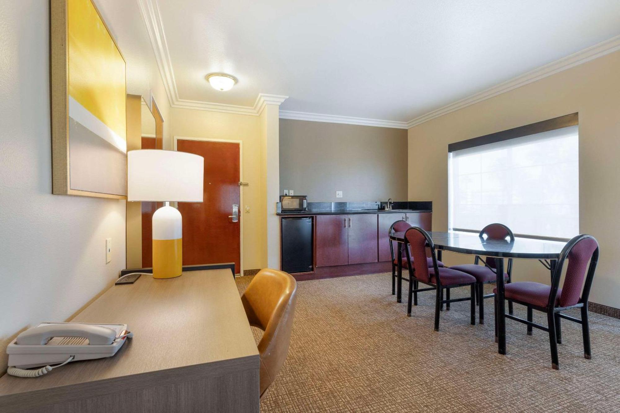 Comfort Suites Oceanside Camp Pendleton Area Екстериор снимка